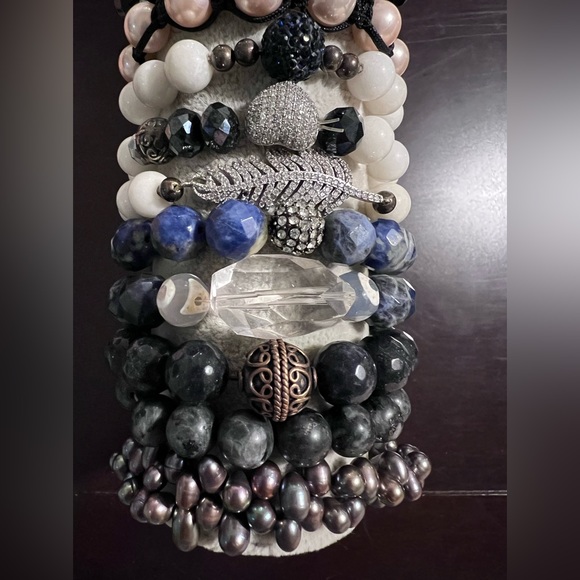 Handcrafted beaded bracelets - Picture 2 of 5